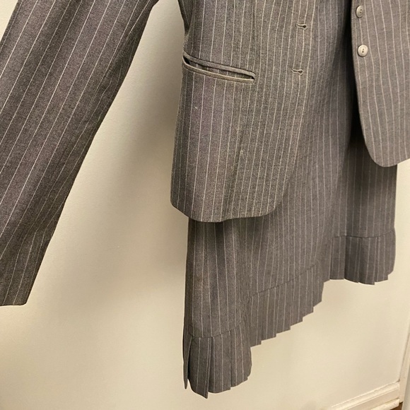 Vintage Tahari Arthur Levine Two Piece Suit - Picture 5 of 5